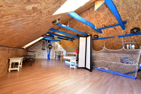 Maison de village spacieuse à Salles Curan, idéale pour famille