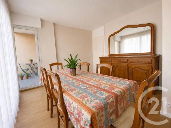 Appartement T3 à vendre  3 pièces - 63,80 m 2   GENAS  - 69