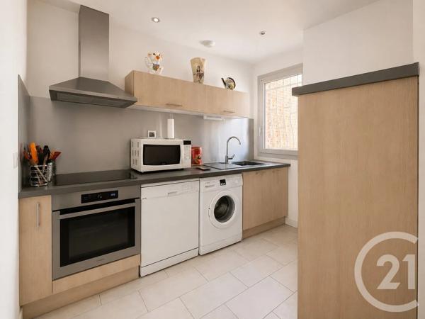 Appartement T3 à vendre  3 pièces - 63,80 m 2   GENAS  - 69