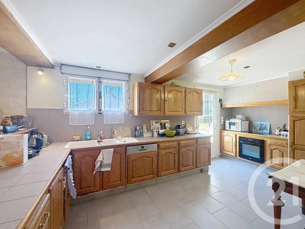 Maison à vendre  4 pièces - 154,38 m 2   CHATEAURENARD  - 13