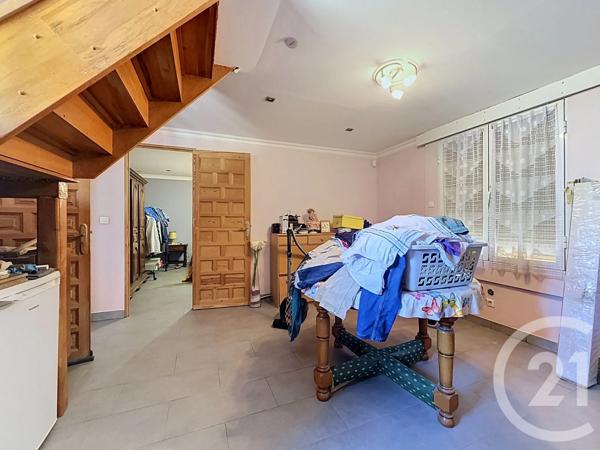 Maison à vendre  4 pièces - 154,38 m 2   CHATEAURENARD  - 13