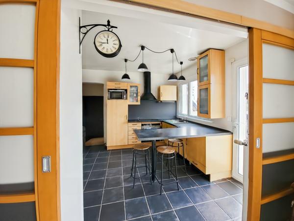Ollainville (91340) Maison individuelle de 140 m2 habitables environ et 261 m2 utiles environ / sous-sol total / 5 chambres