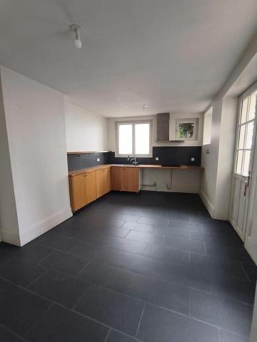 Appartement 4 pièce(s) 1 chambre(s) 120 m²