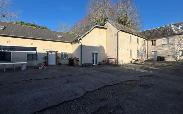 Maison à vendre    2 pièces •  La Fère