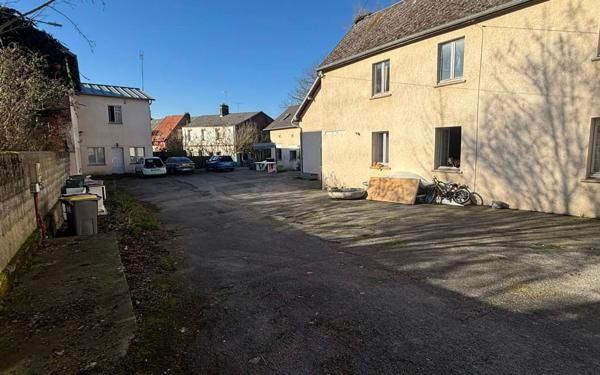 Maison à vendre    2 pièces •  La Fère