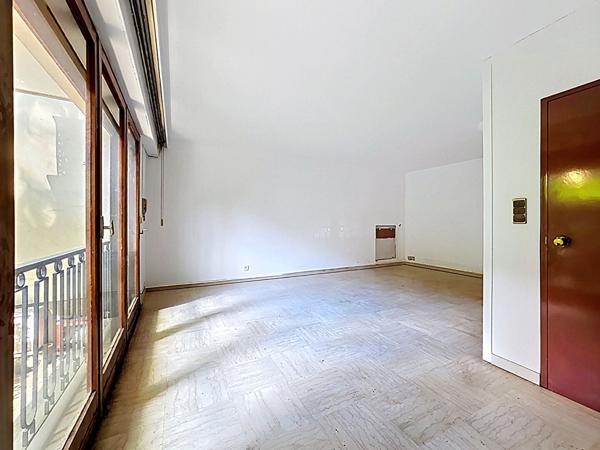 Avignon bd Raspail local professionnel de 64 m2