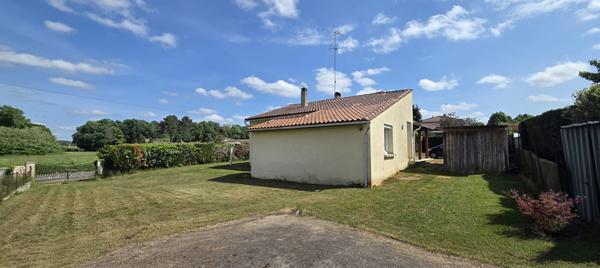 Maison de plain-pied idéale pour vie de famille, située à l'est de Bergerac
