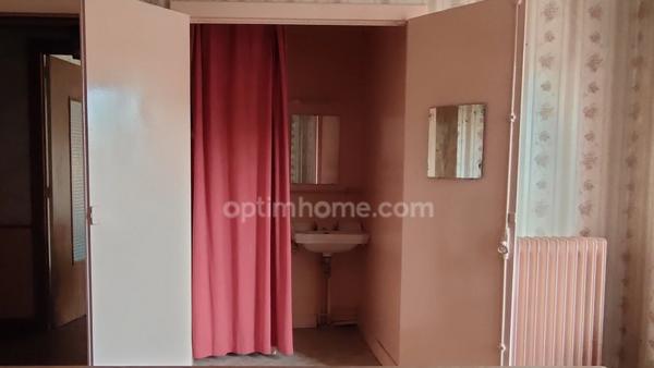 Maison 7 pèces à rénover – grand garage, atelier et petit jardin – Monthureux-sur-Saône (88)