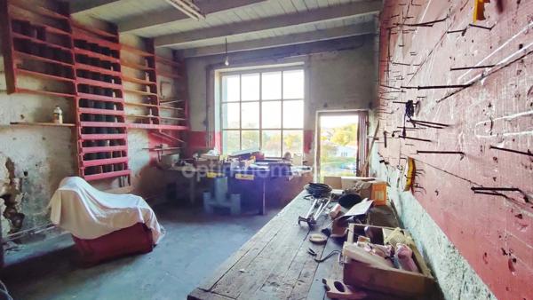 Maison 7 pèces à rénover – grand garage, atelier et petit jardin – Monthureux-sur-Saône (88)