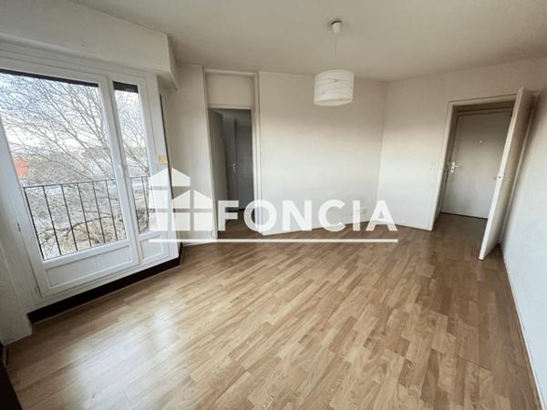 Location Studio 21.8 m² - 5 PLACE DU MARCHE Thonon Les Bains 74200