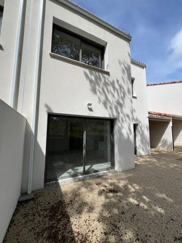 Maison Saint Vincent Sur Jard 5 pièce(s) 120 m2