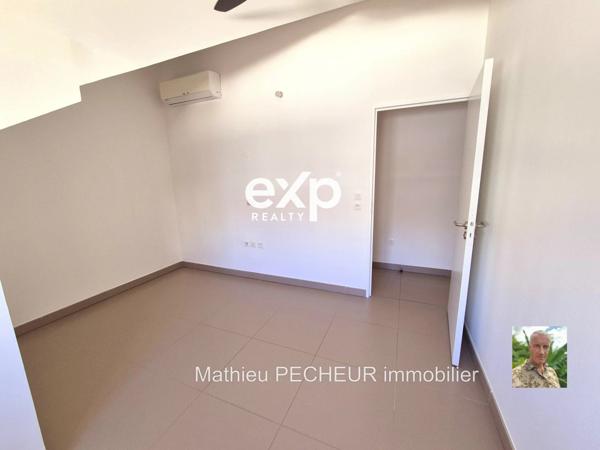 Saint-Gilles-Les-Bains / Centre-ville / Appartement T4 Duplex(3 chambres) 101.62 m2