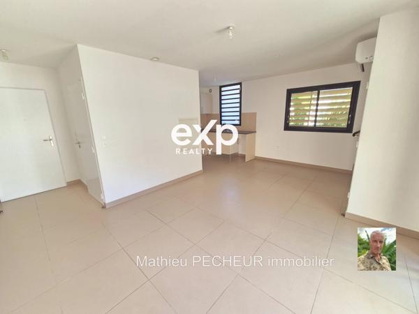 Saint-Gilles-Les-Bains / Centre-ville / Appartement T4 Duplex(3 chambres) 101.62 m2
