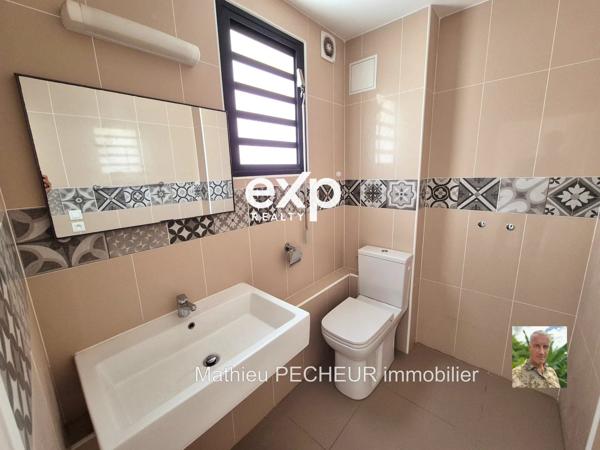 Saint-Gilles-Les-Bains / Centre-ville / Appartement T4 Duplex(3 chambres) 101.62 m2