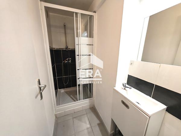 Appartement T2 avec grande terrasse de 18 m² Marseille 13005  La Conception / Camas