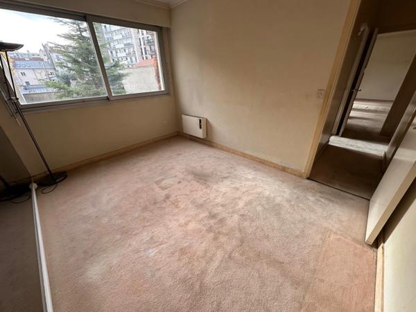 Appartement à vendre 4 pièces PARIS 7EME ARRONDISSEMENT (75)