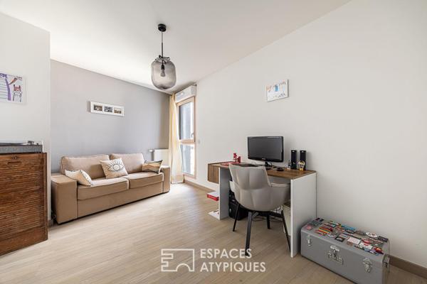 Contemporain avec grand balcon et garage