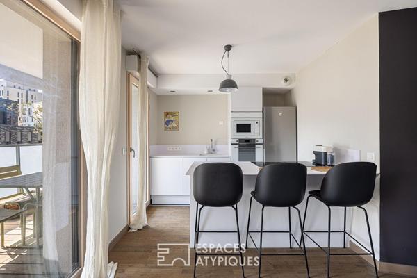 Contemporain avec grand balcon et garage