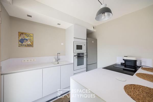 Contemporain avec grand balcon et garage