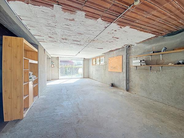 Maison 4 pièces de 95m² rénovée + sous-sol aménageable de 76m² à vendre en exclusivité sur un terrain de 3000m² à Castanet-Tolosan