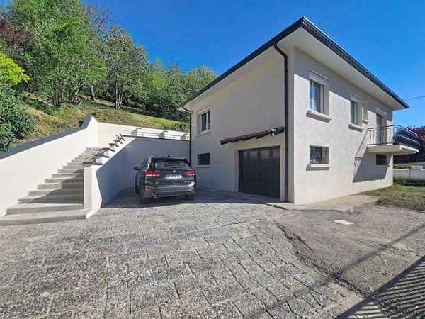 Maison 4 pièces de 95m² rénovée + sous-sol aménageable de 76m² à vendre en exclusivité sur un terrain de 3000m² à Castanet-Tolosan