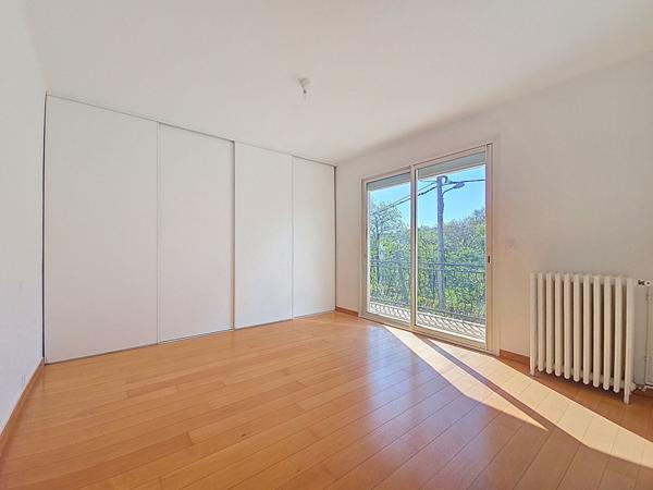 Maison 4 pièces de 95m² rénovée + sous-sol aménageable de 76m² à vendre en exclusivité sur un terrain de 3000m² à Castanet-Tolosan