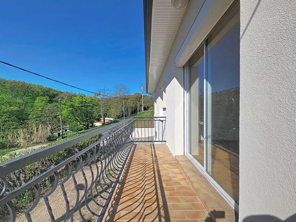 Maison 4 pièces de 95m² rénovée + sous-sol aménageable de 76m² à vendre en exclusivité sur un terrain de 3000m² à Castanet-Tolosan