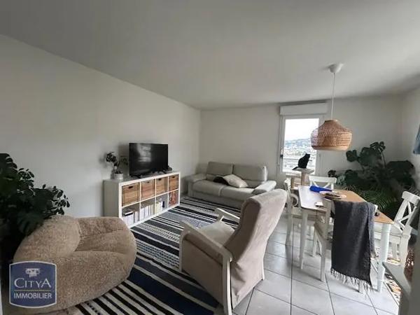 Appartement à louer 4 pièces 79.1m² Clermont-Ferrand (63100)