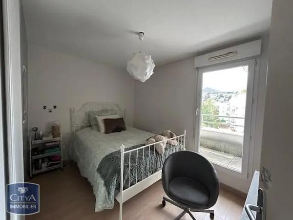 Appartement à louer 4 pièces 79.1m² Clermont-Ferrand (63100)