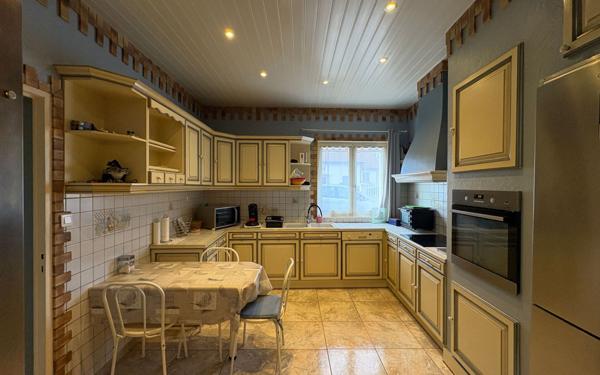 Maison à vendre    6 pièces • 177,16 m2 Baudonvilliers