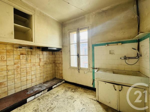 Appartement T5 à vendre  5 pièces - 96,74 m 2   ARLES SUR TECH  - 66