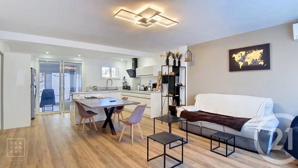 Maison à vendre  5 pièces - 255 m 2   ST ESTEVE  - 66