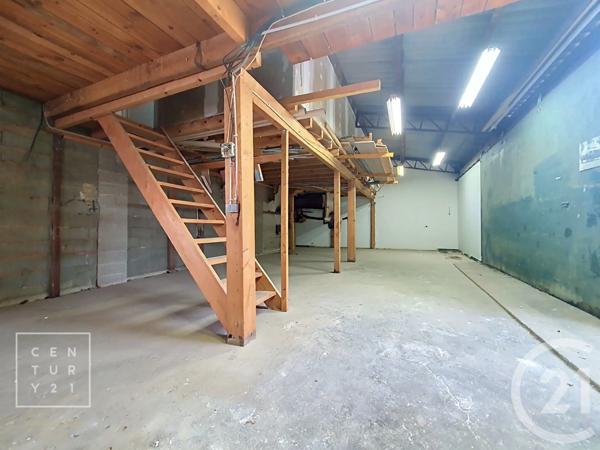 Maison à vendre  5 pièces - 255 m 2   ST ESTEVE  - 66