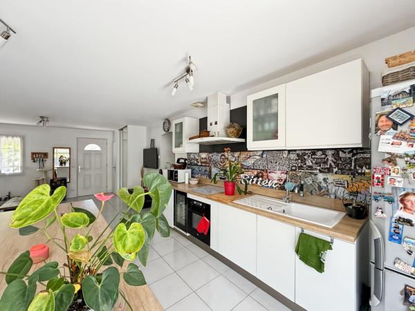 À vendre en exclusivité maison de plain pied de type 4 avec piscine et garage - secteur Eoures 13011 Marseille