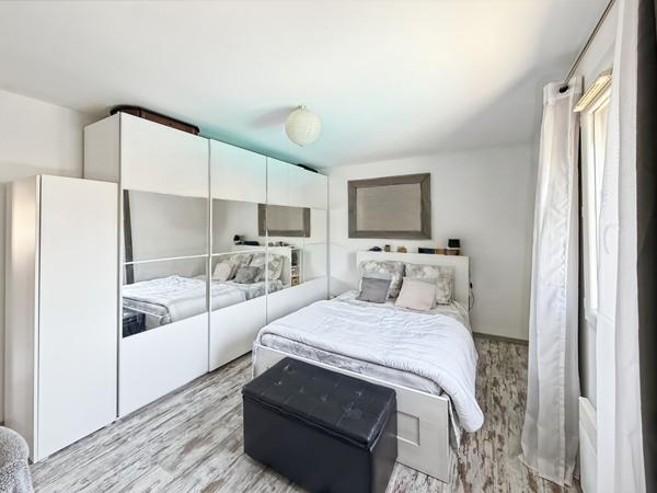 À vendre en exclusivité maison de plain pied de type 4 avec piscine et garage - secteur Eoures 13011 Marseille