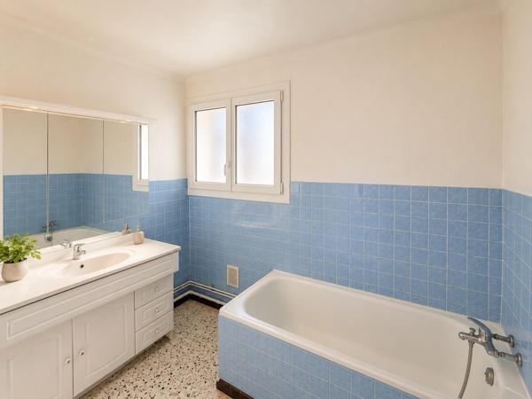 Grand T3, lumineux, balcon sud, garage et parking