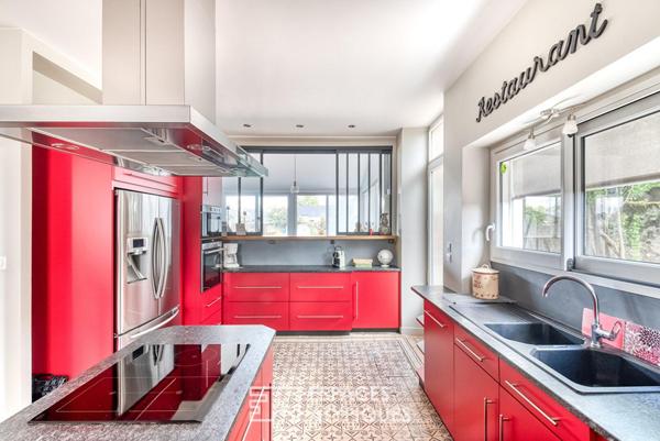 Maison bourgeoise rénovée avec piscine