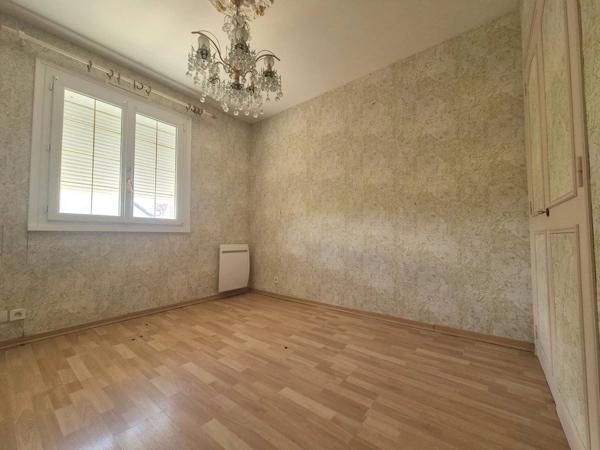 AHUILLE PAVILLON DE 112 M2 EN IMPASSE AVEC TERRAIN ARBORE de 600 m2 SANS  VIS A VIS