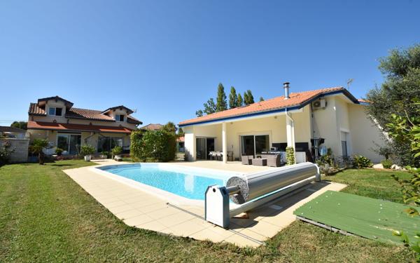 Maison à vendre    10 pièces •  Saint-Sever