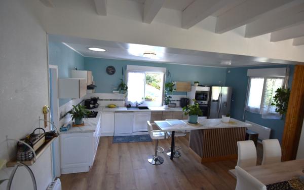 Maison à vendre    10 pièces •  Saint-Sever