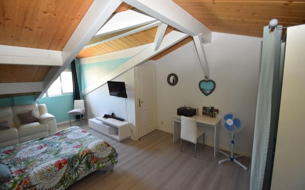 Maison à vendre    10 pièces •  Saint-Sever