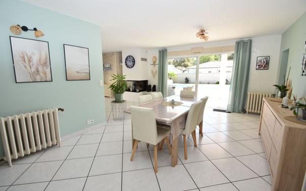 Maison à vendre    10 pièces •  Saint-Sever