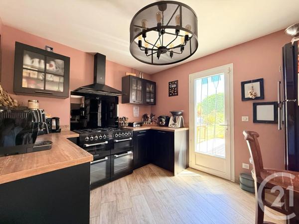 Maison à vendre  7 pièces - 177 m 2   PRIVAS  - 07