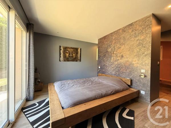 Maison à vendre  7 pièces - 177 m 2   PRIVAS  - 07