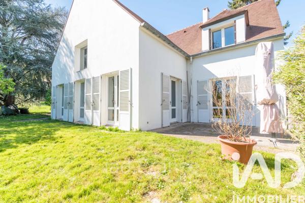 Maison à vendre 15 pièces 357 m² Mantes-la-Ville