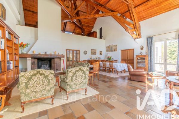 Maison à vendre 15 pièces 357 m² Mantes-la-Ville