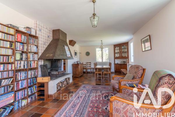 Maison à vendre 15 pièces 357 m² Mantes-la-Ville