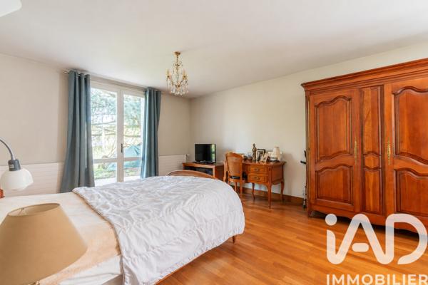 Maison à vendre 15 pièces 357 m² Mantes-la-Ville