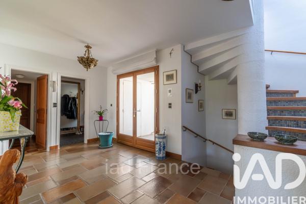 Maison à vendre 15 pièces 357 m² Mantes-la-Ville
