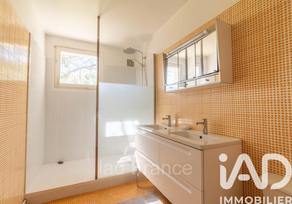 Maison à vendre 15 pièces 357 m² Mantes-la-Ville